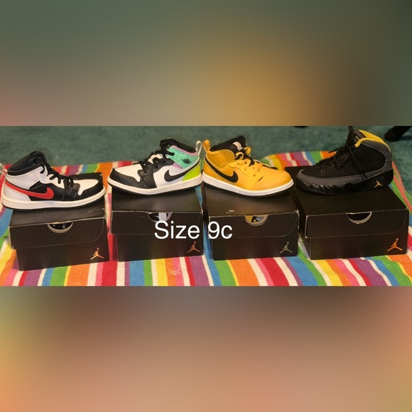 Sneakers - Picture 1 of 1